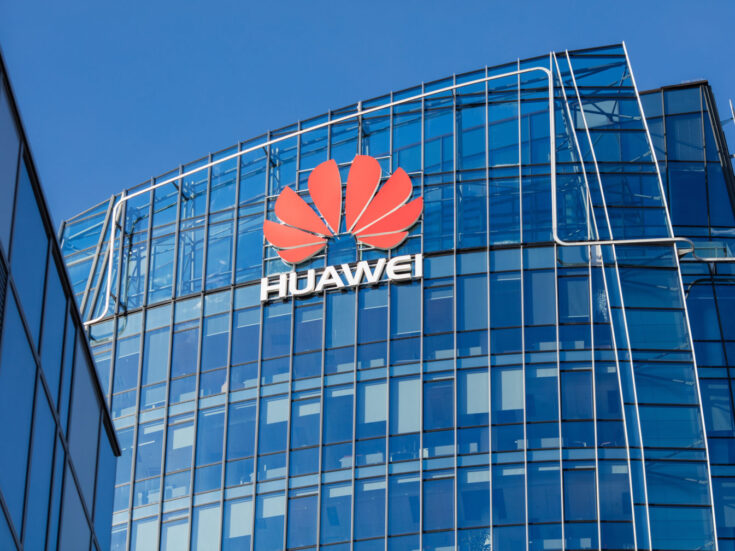 Huawei banned from UK 5G network from 2021